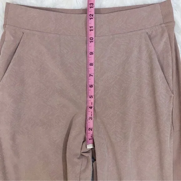 ATHLETA Brooklyn Textured Ankle Pant 982287 in Grain Camo Mocha Latte Size 8 - Picture 9 of 14